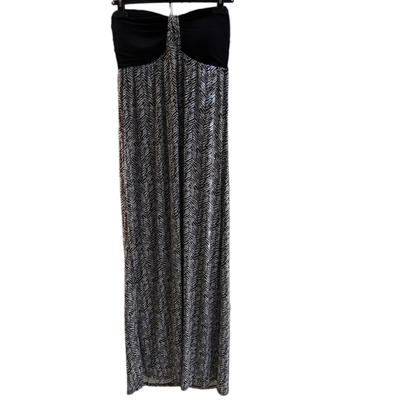 LeVie en Rose aqua line Maxi dress. Size L in like new condition. Strap missing - Picture 2 of 6